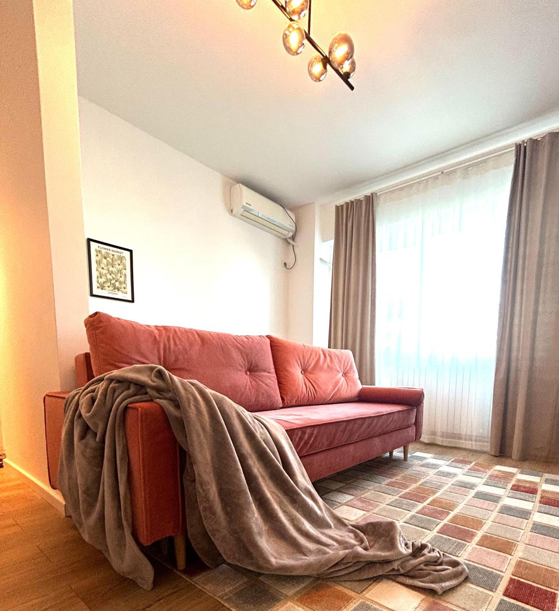 Urban Parkside Retreat Cozy 2-Bed Ap By Metro Apartment Bucharest Exterior photo